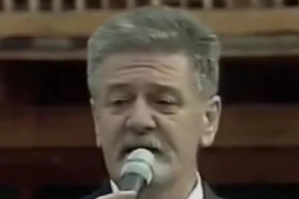 U PLJEVLJIMA UBIJEN ČUVENI PEVAČ! U njega je pucao ROĐAK, pa izašao iz kuće i ubio se!