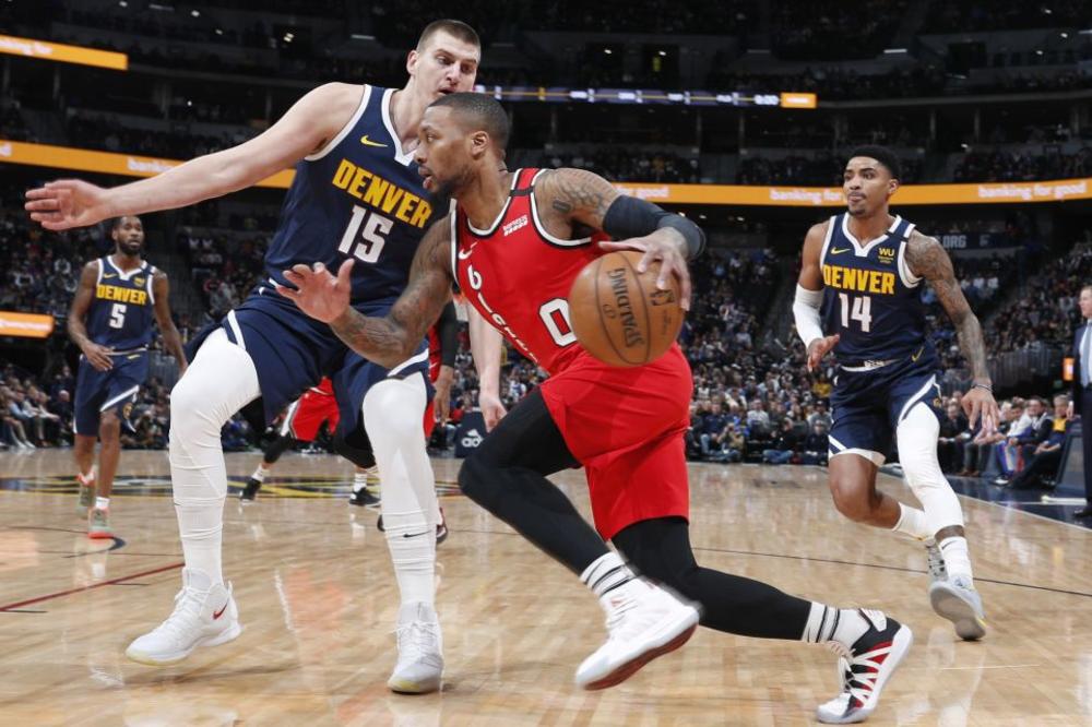 KAKAV DOČEK ZA NBA ZVEZDU: Pola grada izašlo na ulice da pozdravi novog SUPERSTARA! (VIDEO)