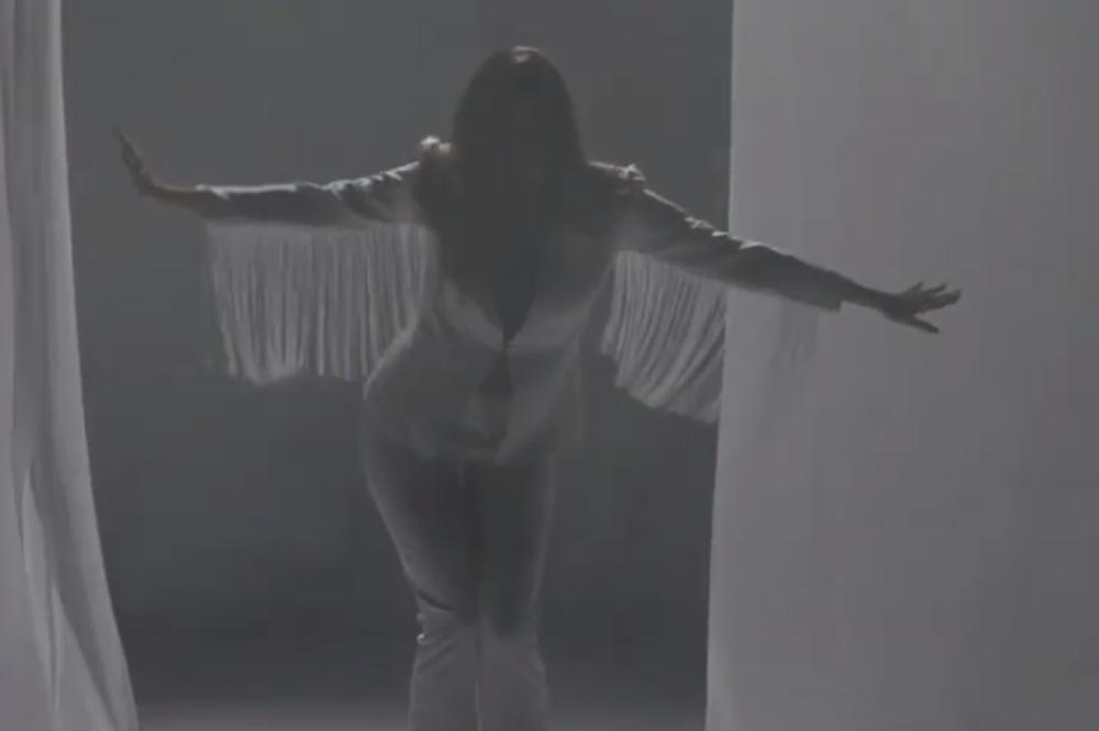 ONA JE NAŠA NAJLEPŠA PEVAČICA? IMA 2 IMENA, SADA SE VRATILA NA SCENU: Obožavali smo je, bila je NAJZGODNIJA u grupi