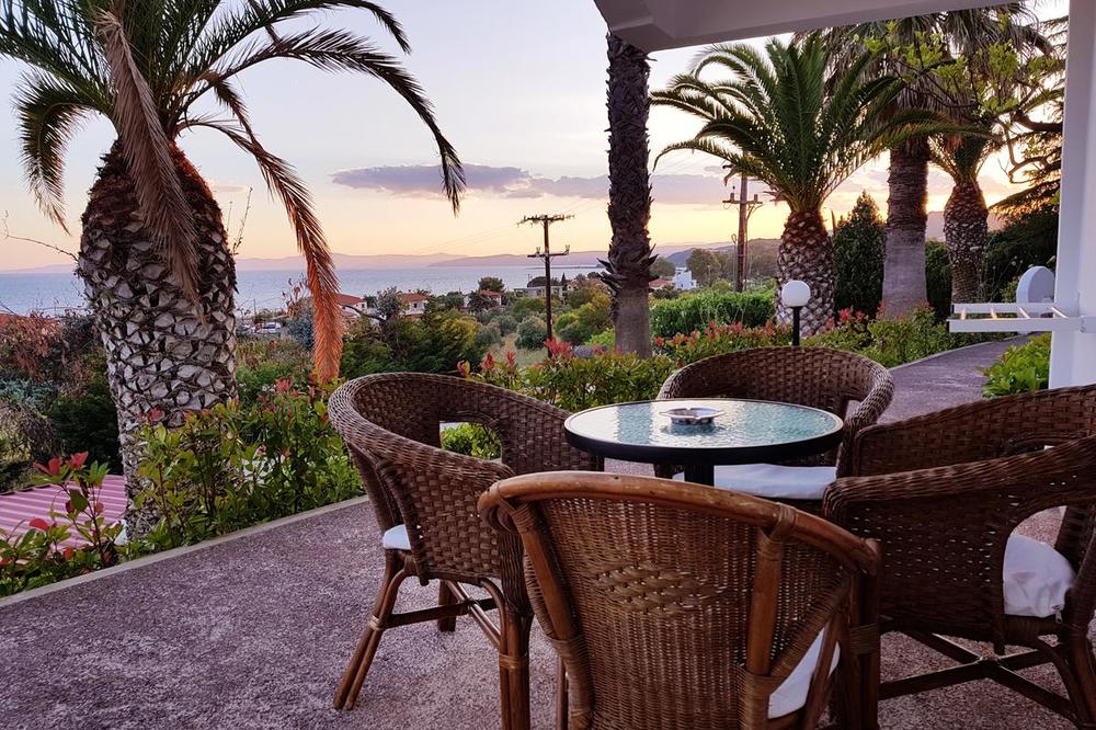 NEZABORAVNI TRENUCI NA NAJLEPSIM GRČKIM PLAŽAMA PO NAJPOVOLJNIJIM FIRST PONUDAMA