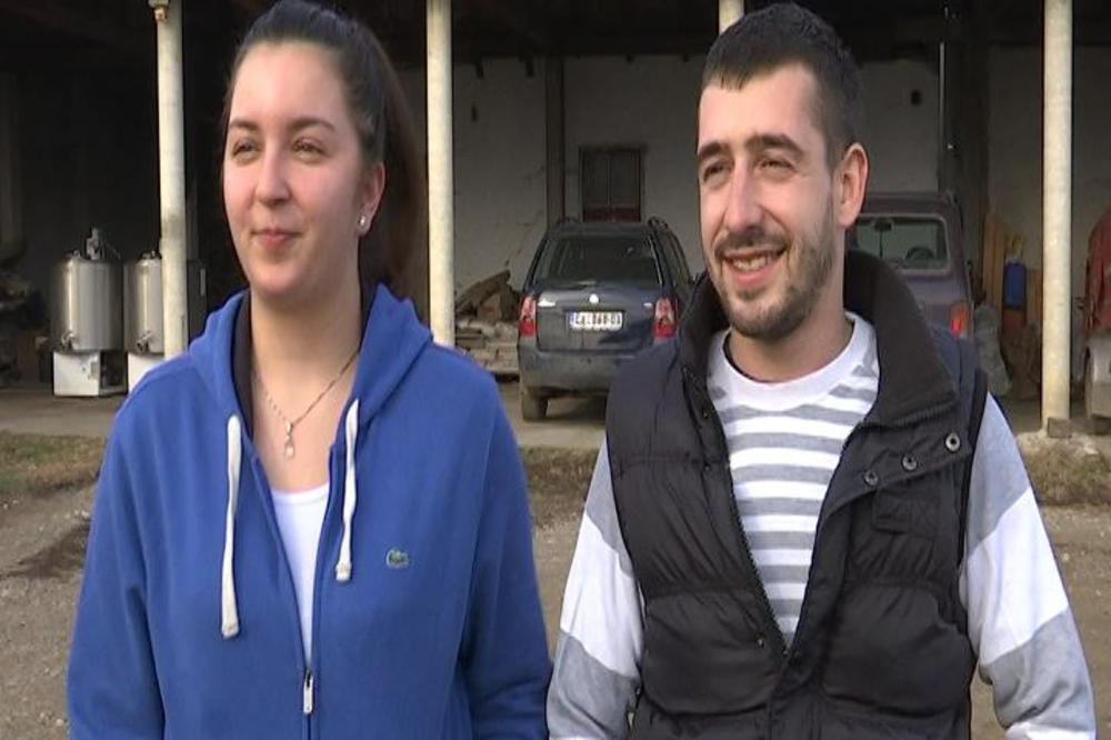 DARKO (22) JE DRUGAČIJI OD SVIH: Ne ide po kafanama, već se oženio, A TEK DA VIDITE KAKO JE VREDAN! (FOTO)