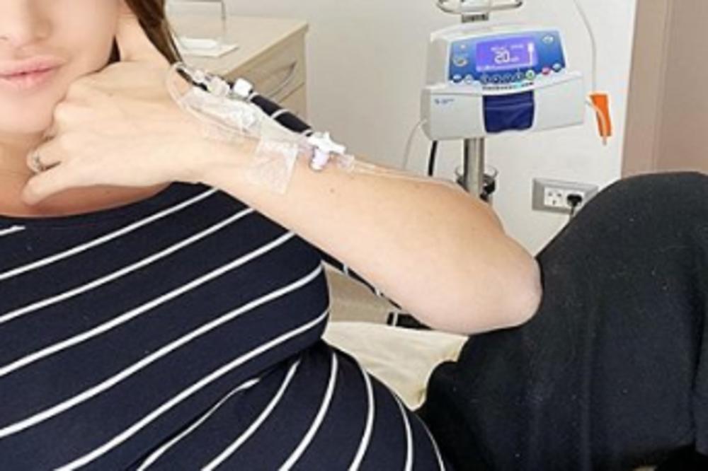 ĆERKA POKOJNE MUZIČKE LEGENDE I POPULARNA JUTJUBERKA HOSPITALIZOVANA: Problemi u 36. nedelji trudnoće! (VIDEO)