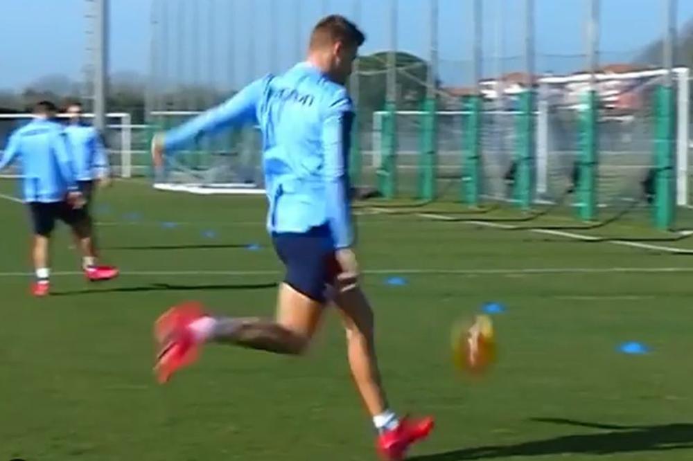 MILINKOVIĆ SAVIĆ POSTIGAO NEMOGUĆI GOL: I saigrači su ostali zabezeknuti!