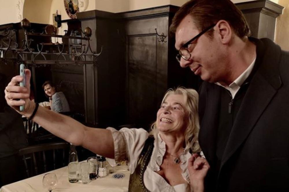 PRIČALI SMO S VEROM KOJA JE VUČIĆU SPREMILA KOLENICU U MINHENU: Jako je skroman i fin, i Albanka se slikala s njim!