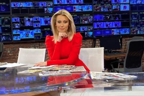 POSLE JOVANE JOKSIMOVIĆ I DAJANA PAUNOVIĆ U NIKAD KRAĆEM MINIĆU: Sakrivena iza pulta, svi PALE EMISIJU zbog nje!