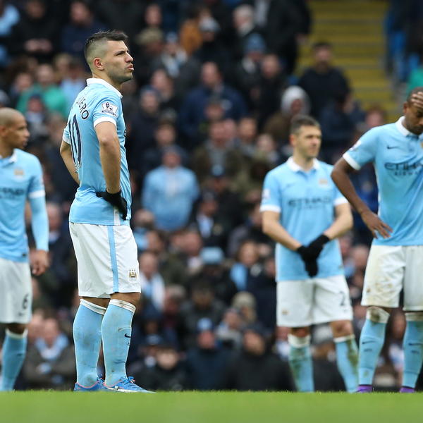 RASISTIČKI SKANDAL U ENGLESKOJ: Mučna slika sa utakmice Siti - Barnli, kako je ovo nekome palo na pamet?