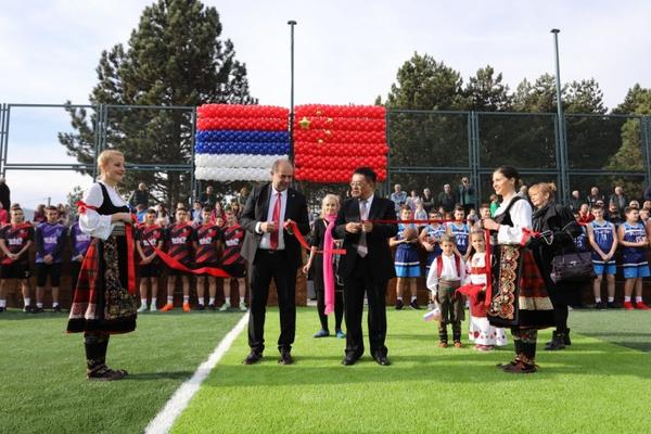 KINEZI NIKAD NEĆE ZABORAVITI OVAJ GEST UŽIČANA! Kako smo lepu poruku poslali u Kinu! (FOTO)