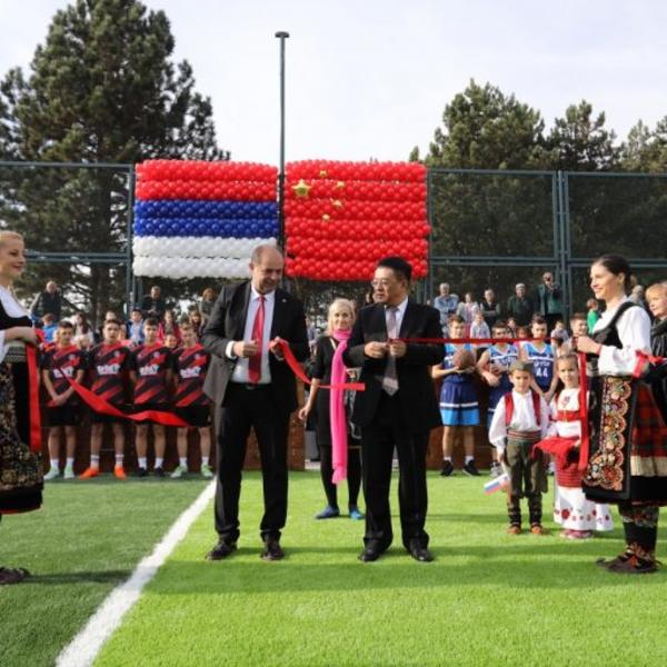 KINEZI NIKAD NEĆE ZABORAVITI OVAJ GEST UŽIČANA! Kako smo lepu poruku poslali u Kinu! (FOTO)