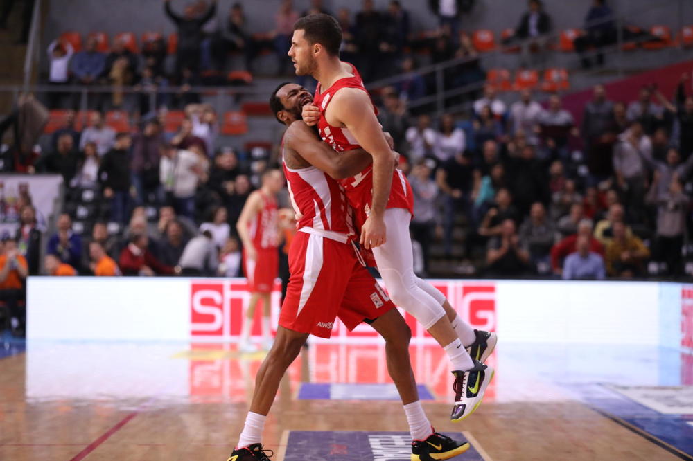 TROJKA BERONA ZA POBEDU! Zvezda preživela triler u Čairu i plasirala se finale Kupa Radivoja Koraća!