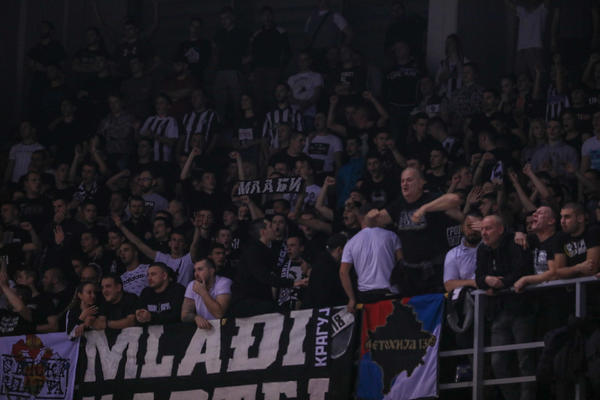 ONI SU BUDUĆE VOĐE JUGA: Grobari su imali šta da poruče na meču sa FMP-om!