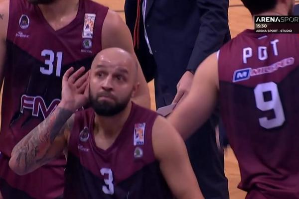 ČOVIĆ PROVOCIRAO GROBARE: Navijači Partizana pobesneli, pa zasuli klupu FMP-a!