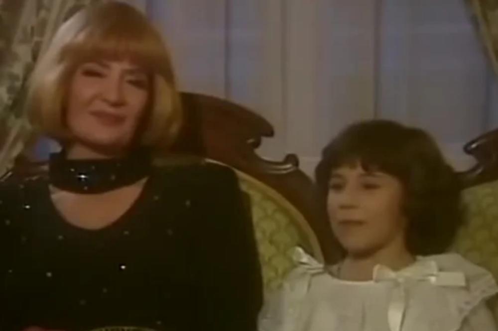 BILA JE NASLEDNICA LEPE LUKIĆ I ODUŠEVILA JE NAROD! Batalila pevanje, sada DRŽI FRIZERSKI SALON U OPOVU!