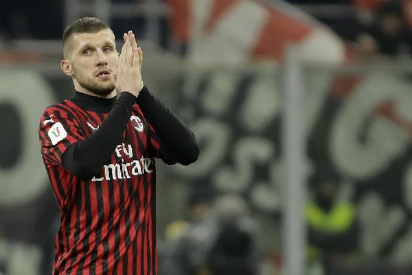 ITALIJANI OČARANI: Rebić se probudio iz zimskog sna i golovima naterao upravu da ga otkupe od Ajntrahta!