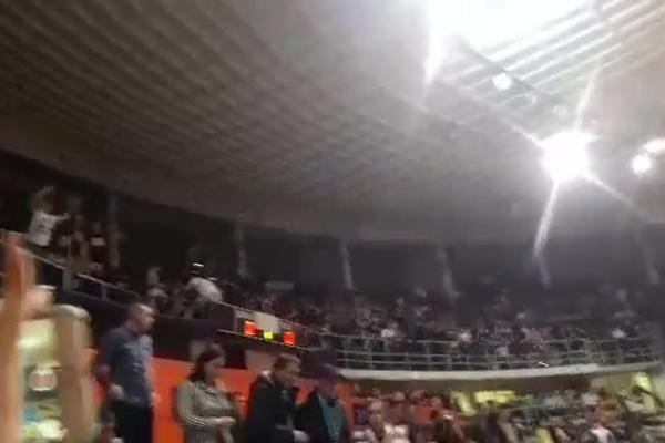 ČEGI JE OPET TU: Čim se pojavio na tribini, među Grobarima je nastao haos! Ni Delije nisu ostale dužne!