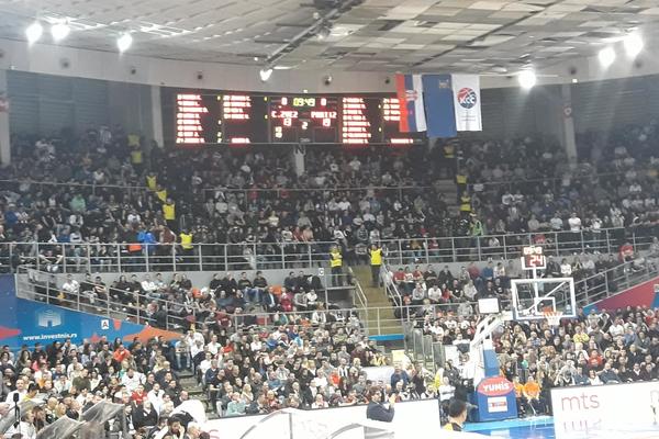 MA, KAKVA KOŠARKA, KAKAV DERBI, KAKVI NAVIJAČI: Svi u Čairu su gledali u nju! (FOTO)