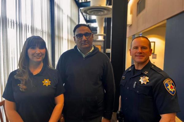 U TAKSI OVOG ČOVEKA UŠLA BABA (92) I POŠLA DA PODIGNE OGROMAN NOVAC: Zbog onoga što je uradio svi ga zovu HEROJEM!