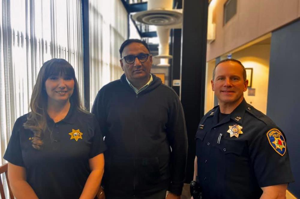 U TAKSI OVOG ČOVEKA UŠLA BABA (92) I POŠLA DA PODIGNE OGROMAN NOVAC: Zbog onoga što je uradio svi ga zovu HEROJEM!