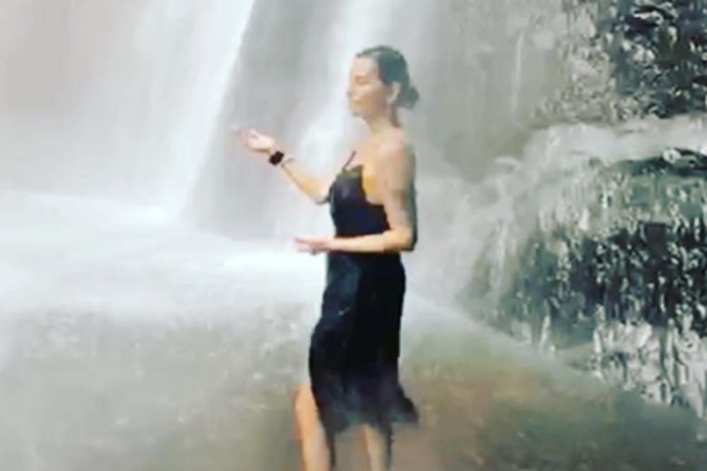 NJEN ŽIVOT JE OBELEŽILA MONSTRUOZNA TRAGEDIJA! Udavala se dosta puta, a OVAJ deo prošlosti je prava MISTERIJA!