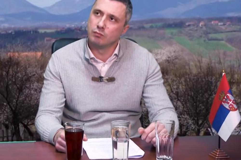 GO*NO FAŠISTIČKO, VREME JE DA NAS METEOR POGODI! Boško je sa 3 čaše ilustrovao MIGRANTE, a onda su ga RAZAPELI