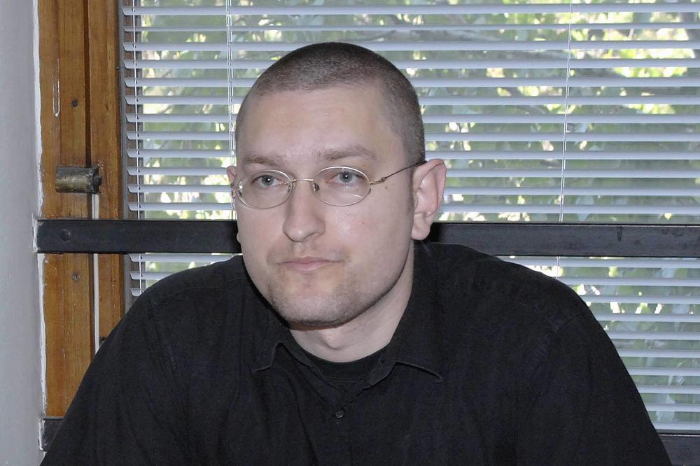 KADA JE SAZNAO DA MU JE SUPRUGA ZARAŽENA KORONAVIRUSOM, PROMENIO JE SVOJ STAV: Goran Firer reagovao na prozivke!