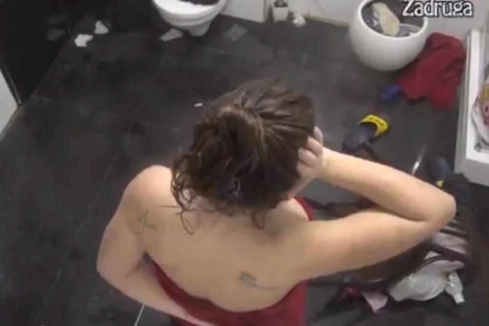 ZA DRAGANU CELA ZADRUGA PRIČA DA JE LAKOG MORALA, SADA SE ZAKLJUČALA U WC SA NJIM: Evo šta su tamo radili!