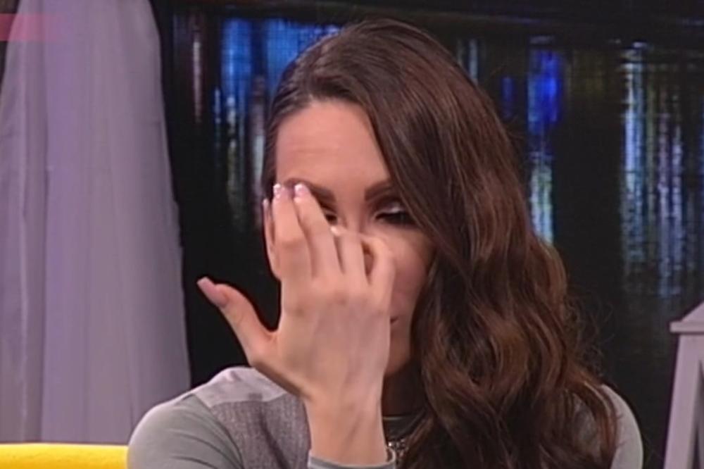 BRAVO NIKOLIJA, TVOJA "PAMET" NAS JE SVE OČARALA: Ne zna žena šta je TEŽE KG PERJA ili KG KAMENJA!