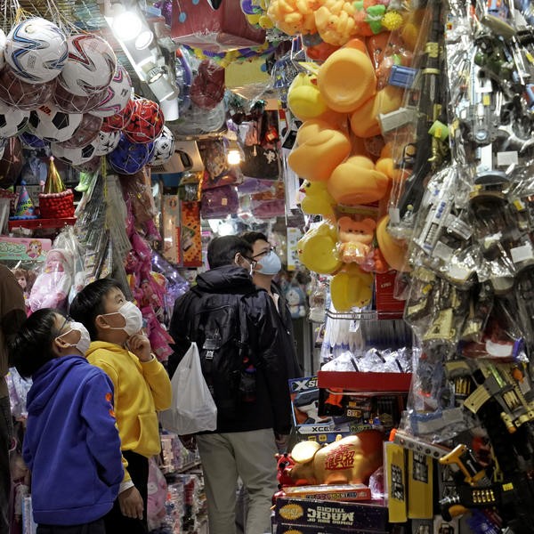 KORONAVIRUS I DALJE SEJE SMRT! Objavljeno koliko je ljudi JUČE umrlo!