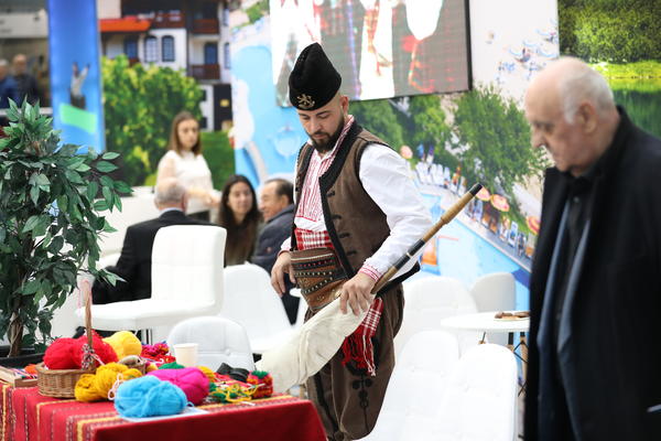 KAKO SRPSKE PORODICE DOBIJAJU NADIMKE? Prekor, poruganija ili špicname staro je gotovo koliko i prezime u Srba