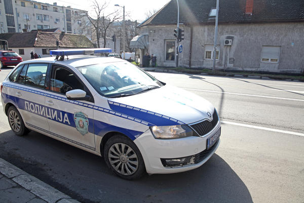 U TOKU JE AKCIJA POLICIJE NA BANOVOM BRDU: Evo šta se dešava!