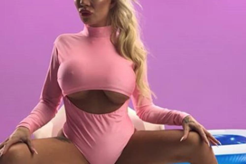 BILA JE SA NAŠA 4 PEVAČA, SKIDALA SE U RIJALITIJU I PRAVILA SKANDALE: Danas posle SVIH OPERACIJA izgleda VRELO!