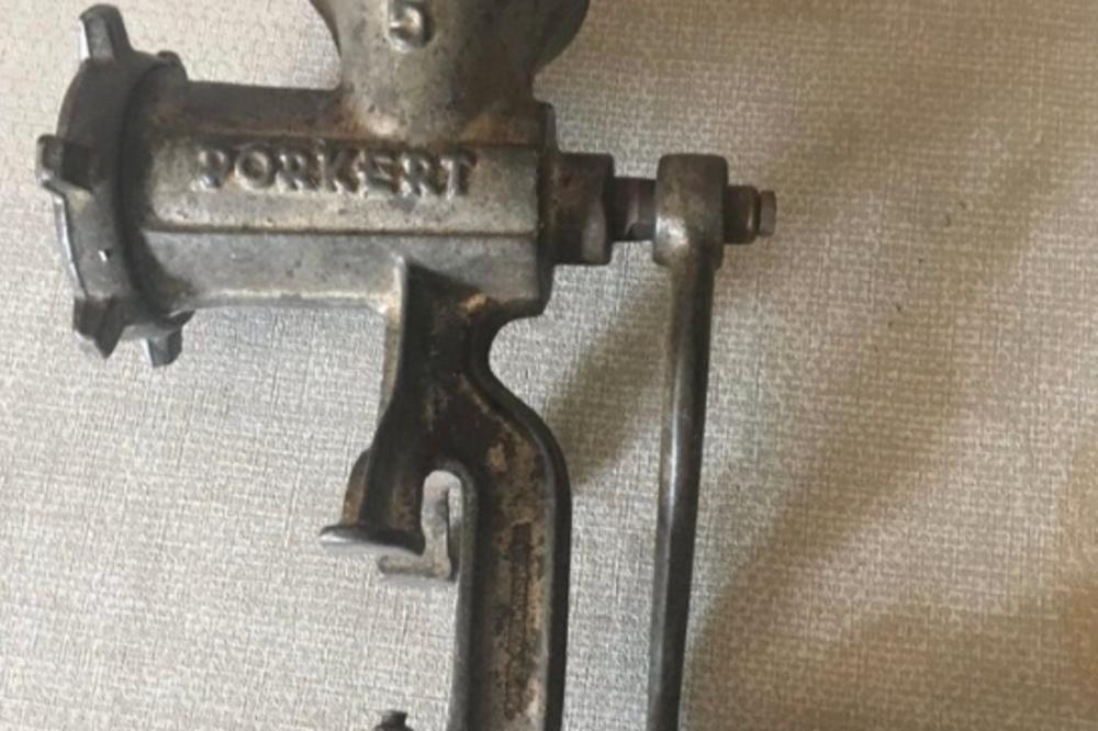 KO OD VAS ZNA ŠTA JE OVO I ČEMU SLUŽI? Mlađi nema šanse da pogode! (FOTO)