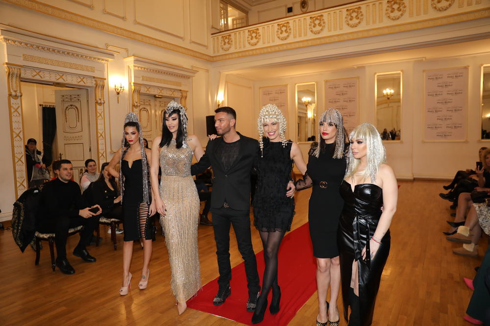 GOLE SLIKE NAŠE VODITELJKE PUŠTENE NA SAJTU ZA ODRASLE: Bila je na kategoriji ELITNE PROSTITUCIJE, odmah REAGOVALA