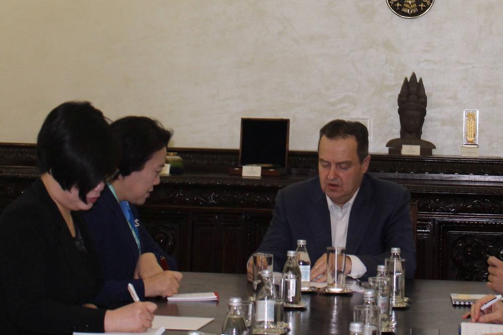 KINESKA AMBASADORKA SE ZAHVALILA DAČIĆU i saopštila mu nekoliko VEOMA VAŽNIH INFORMACIJA!