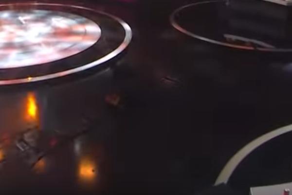 EVAKUISANI SVI SA SNIMANJA NAJPOPULARNIJE MUZIČKE EMISIJE! Jedna iz žirija se ONESVESTILA, CUREO GAS sve vreme!