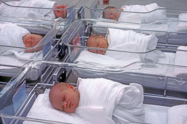 OVO JE ČUDO! U ovo srpsko porodilište sinoć je ušlo 19 trudnica! Izašlo beba VIŠE NEGO IKAD, ZABELEŽEN JE REKORD