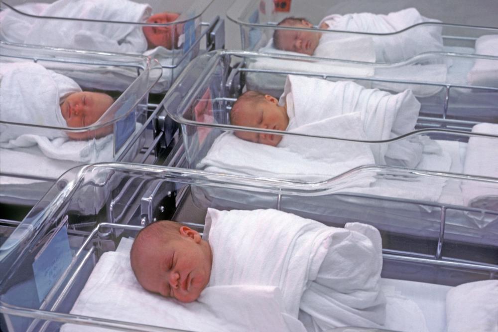 NA SVAKIH SAT VREMENA ROĐENA JEDNA BEBA: Predivne vesti iz srpskog porodilišta, za dan 24 porođaja!