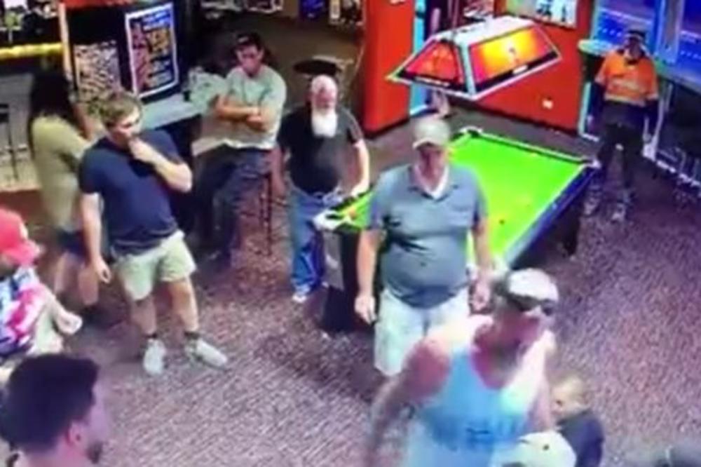 MISLITE DA SU KAFANSKE TUČE ŽESTOKE U SRBIJI? Pogledajte ovu iz TASMANIJE, stvarno su ĐAVOLI! (VIDEO)