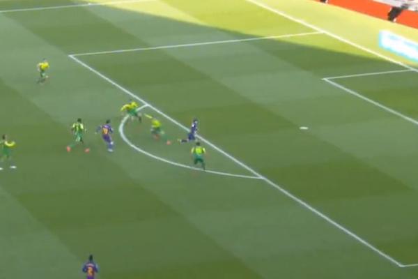 KAKAV DRIBLING, KAKAV GOL! Mesi pustio magiju i matirao Dmitrovića!