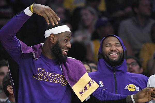 DVA LEBRONOVA SAIGRAČA POZITIVNA NA KORONU: Nove loše vesti stižu iz NBA lige!