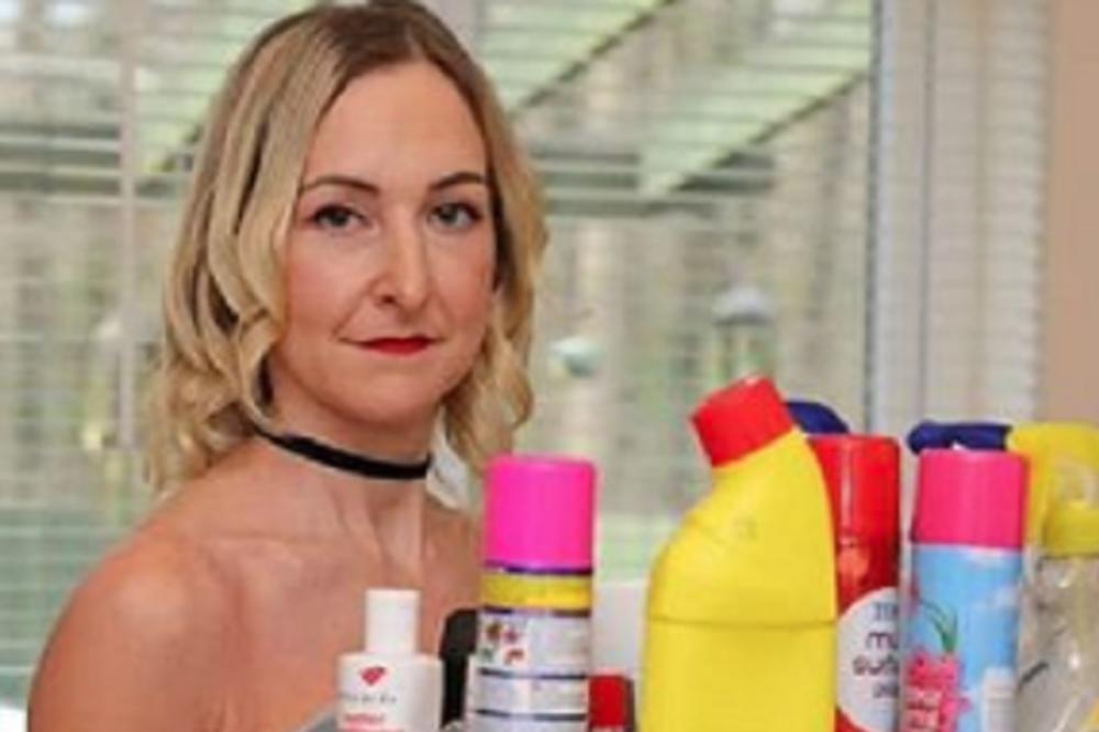 MAJKA TROJE DECE POTPUNO GOLA ZARAĐUJE ZA ŽIVOT: Prvi susret je uvek malo neprijatan! MUŽ OSTAO U ŠOKU (FOTO)