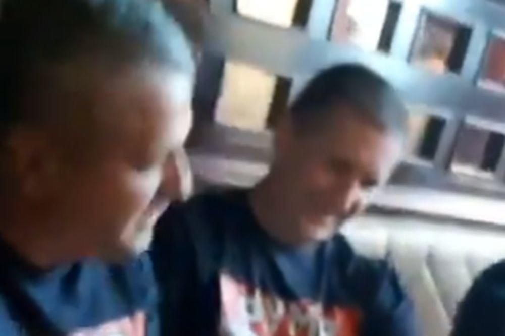 POZNATI PEVAČ U MAJICI ZVEZDINE GRUPE: Ovaj video je zaludeo Delije!