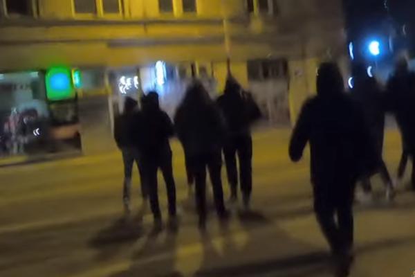 NARODNE PATROLE U CENTRU BEOGRADA ZBOG MIGRANATA: Zbog učestalih napada na srpske žene krenuli u akciju