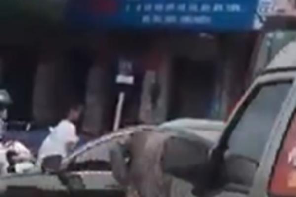 U KINI SNIMLJEN ČOVEK BEZ GLAVE! Da li je ovo moguće? (VIDEO)