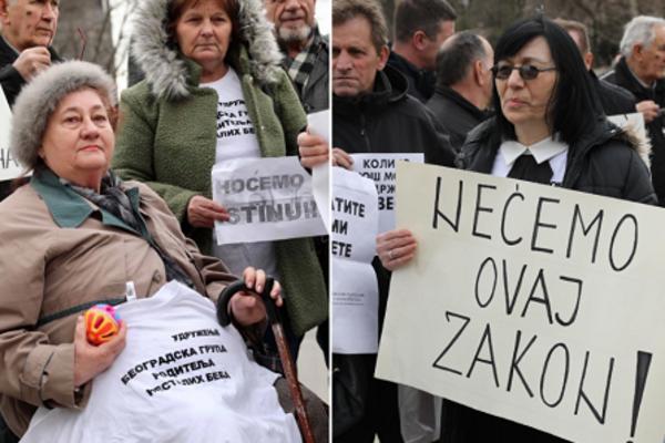 VRATITE NAM SINOVE I KĆERI! POMOZITE MAJKAMA OTETE DECE! Ispred Skupštine bunt protiv Zakona o nestalim bebama