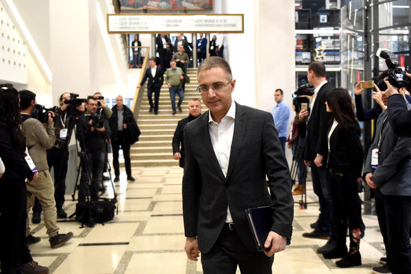 KONAČNO! MINISTAR POLICIJE PROGOVORIO O NESTALIM BEBAMA: Sad je sve poznato!