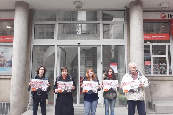 SKOJEVCI SE SKUPILI U CENTRU BEOGRADA: Došli su da PODRŽE čoveka koji je ZATVOREN zbog UZBUNJIVANJA!