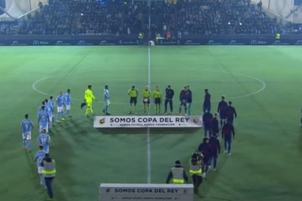 OTPUSTILI SKUPLJAČE LOPTI ZBOG RASIZMA: Skandal trese španski fudbal!