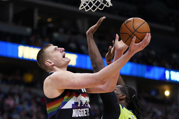 KARNIŠOVAS I BULSI - LJUBAV NA PRVI POGLED: Znači li ovo da Jokić i Nagetsi ostaju bez GM-a?