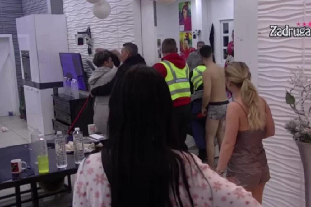 JEZIVI SNIMCI TUČE U ZADRUZI! Odvalio ga je PESNICOM U GLAVU, hteo da KOLJE, traži se KAZNA zbog ovakvog NASILJA