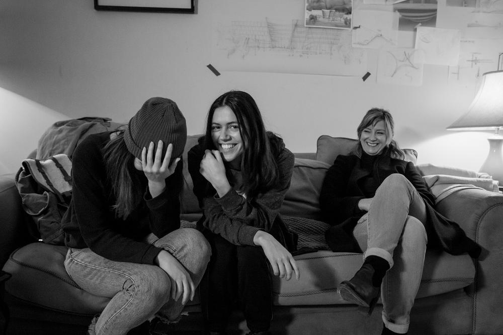 Sanja, Nina i Mirjana na snimanju